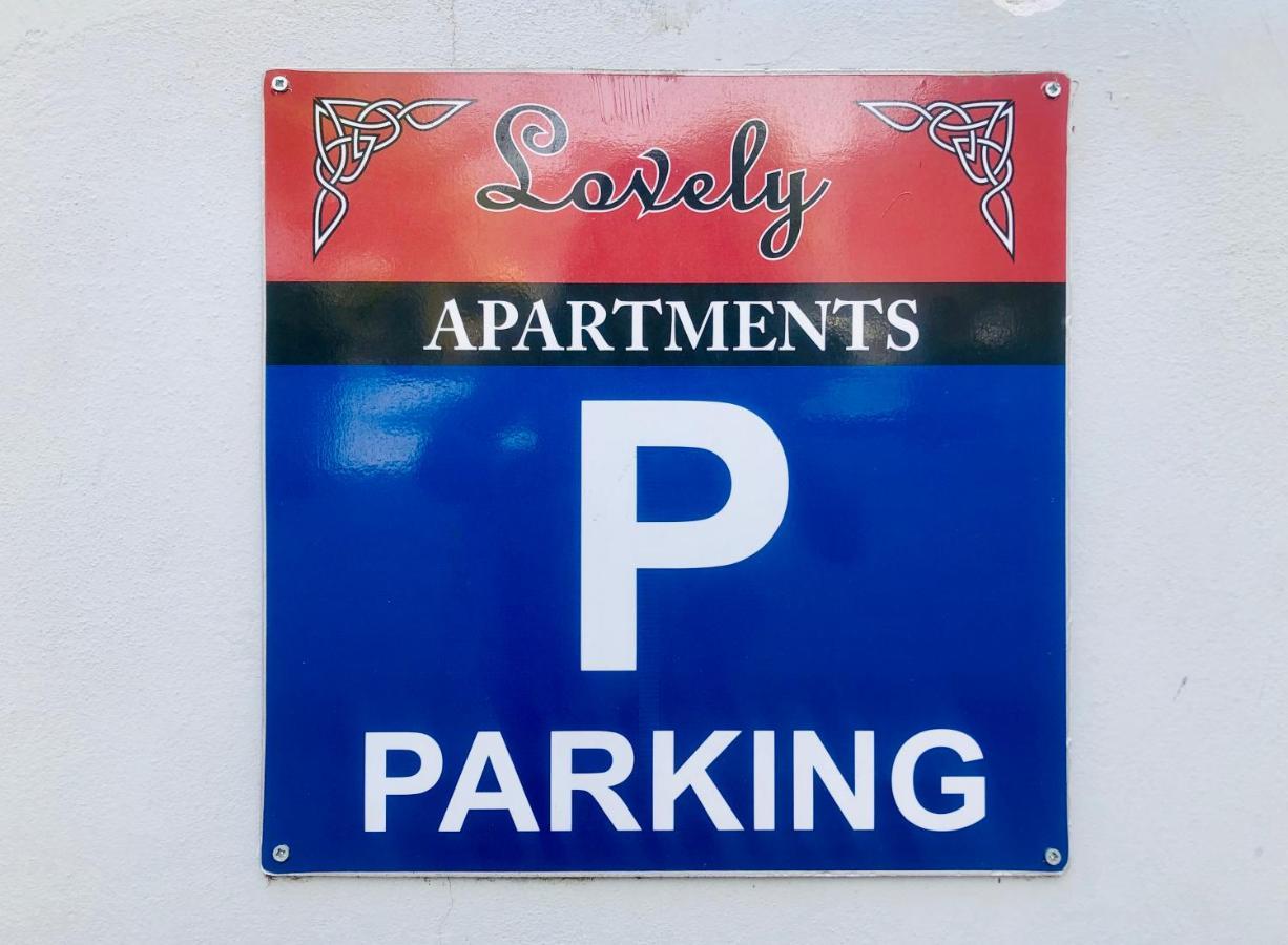Lovely Apartments Patras Esterno foto