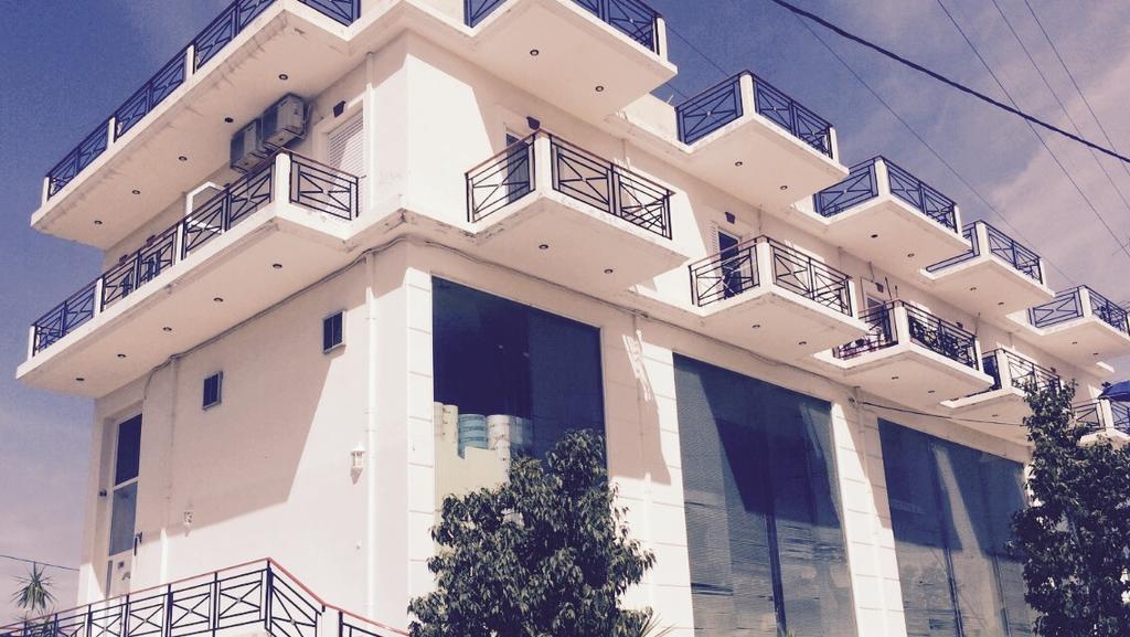 Lovely Apartments Patras Esterno foto
